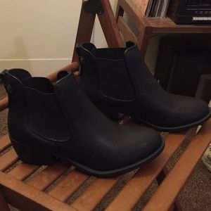 Soda Chelsea boot size 7